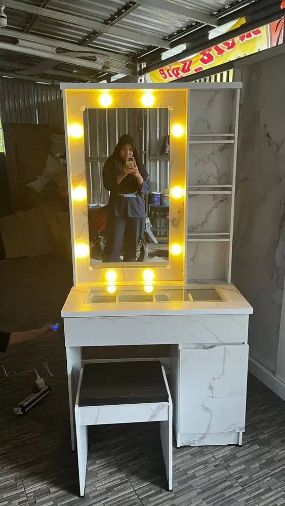 PROMO SALE MEJA RIAS LAMPU LED GRATIS ANTAR