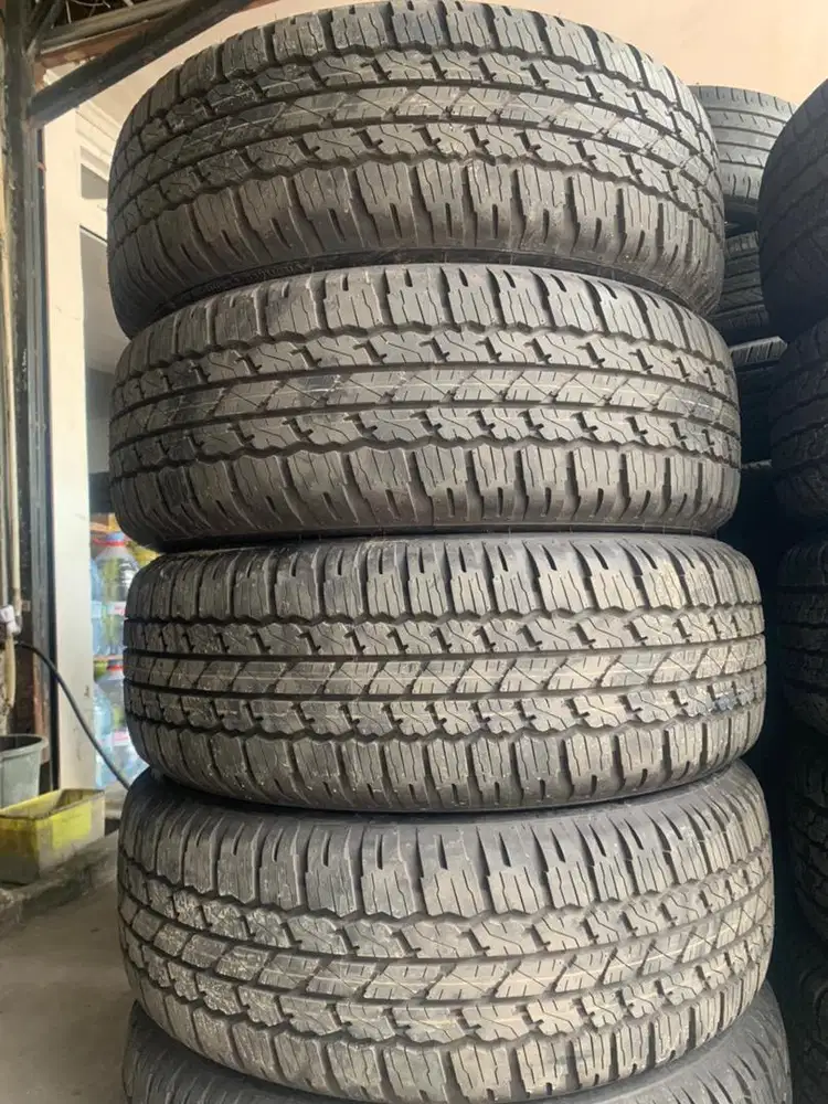 bridgestone 265/65 17 prod 25 like new