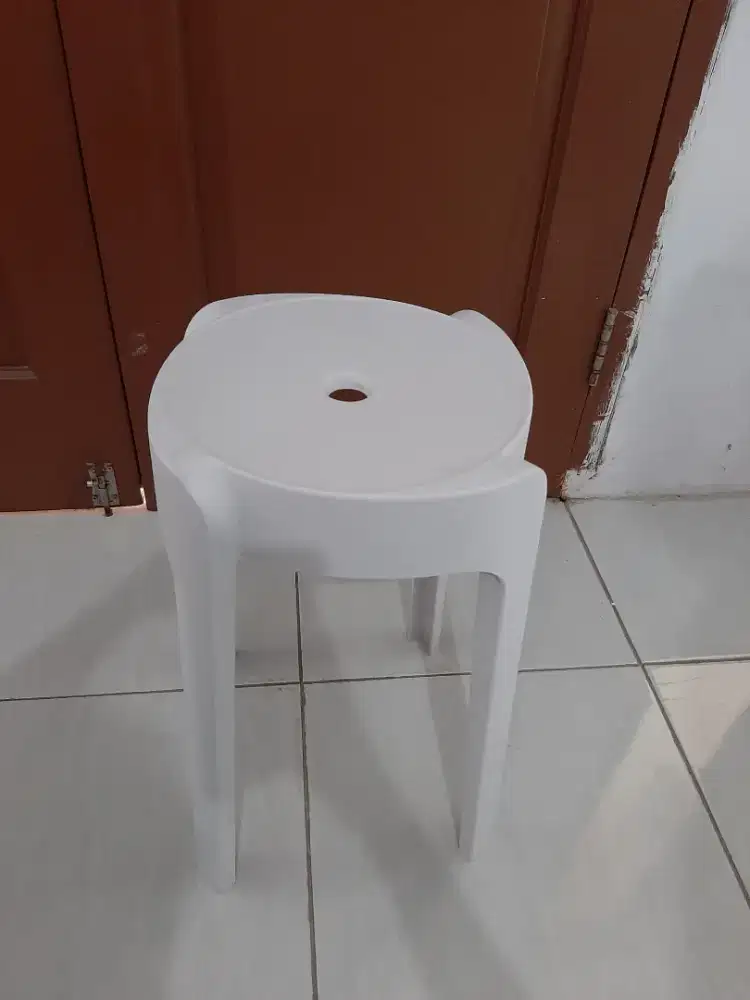 Kursi Plastik Minimalis