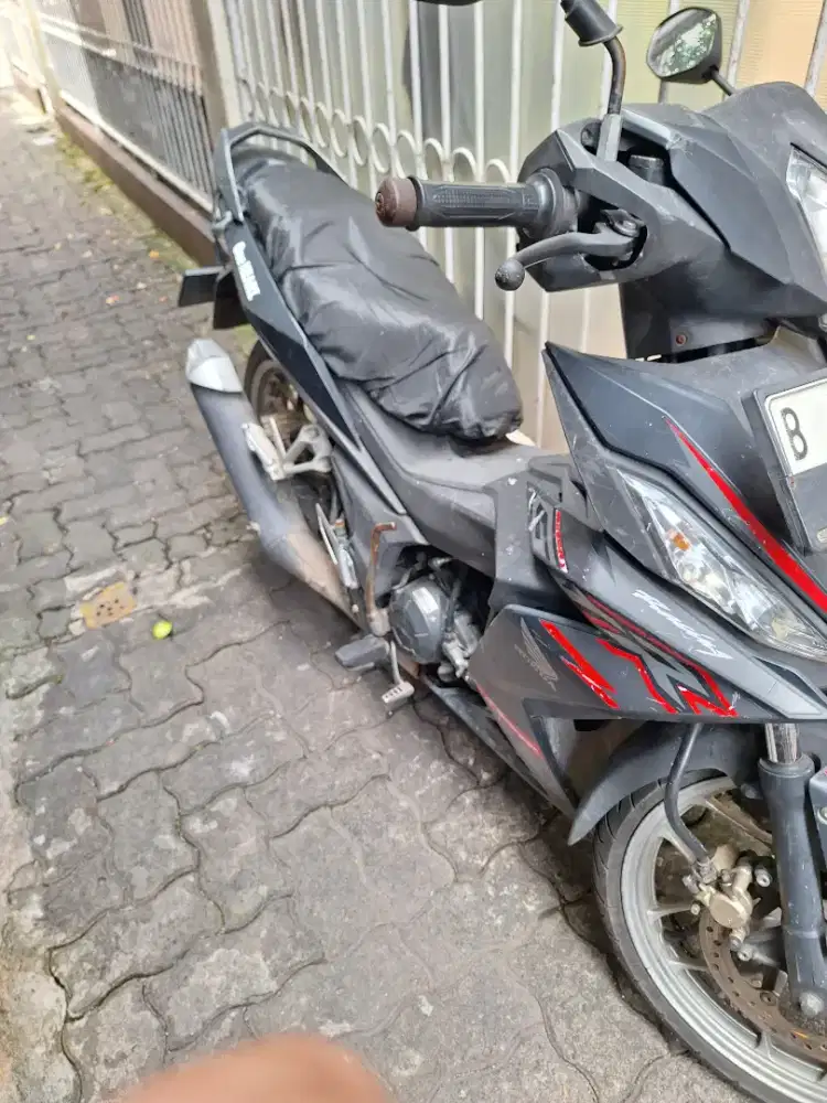 Dijual Honda supra GTR 150 cc Th 2018