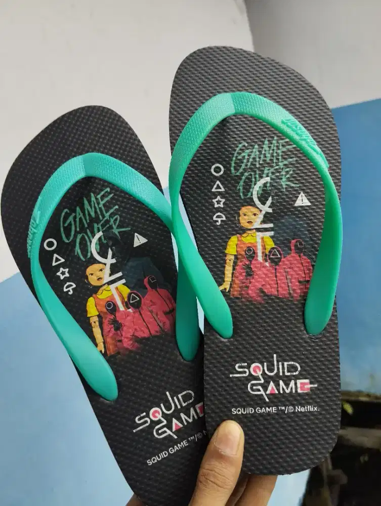 Sandal Jepit Johnson X Squid Game