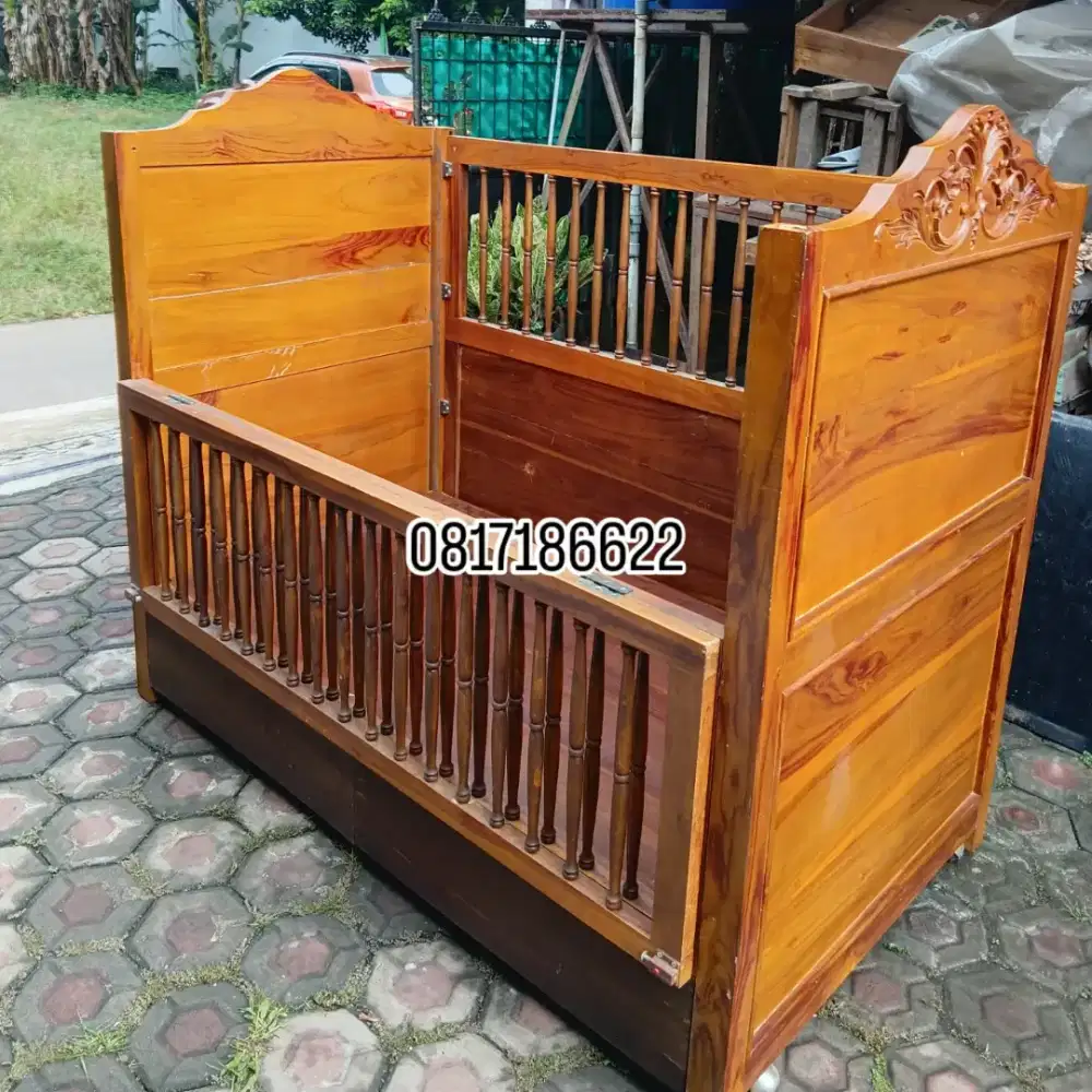box bayi dipan tempat tidur bayi antik