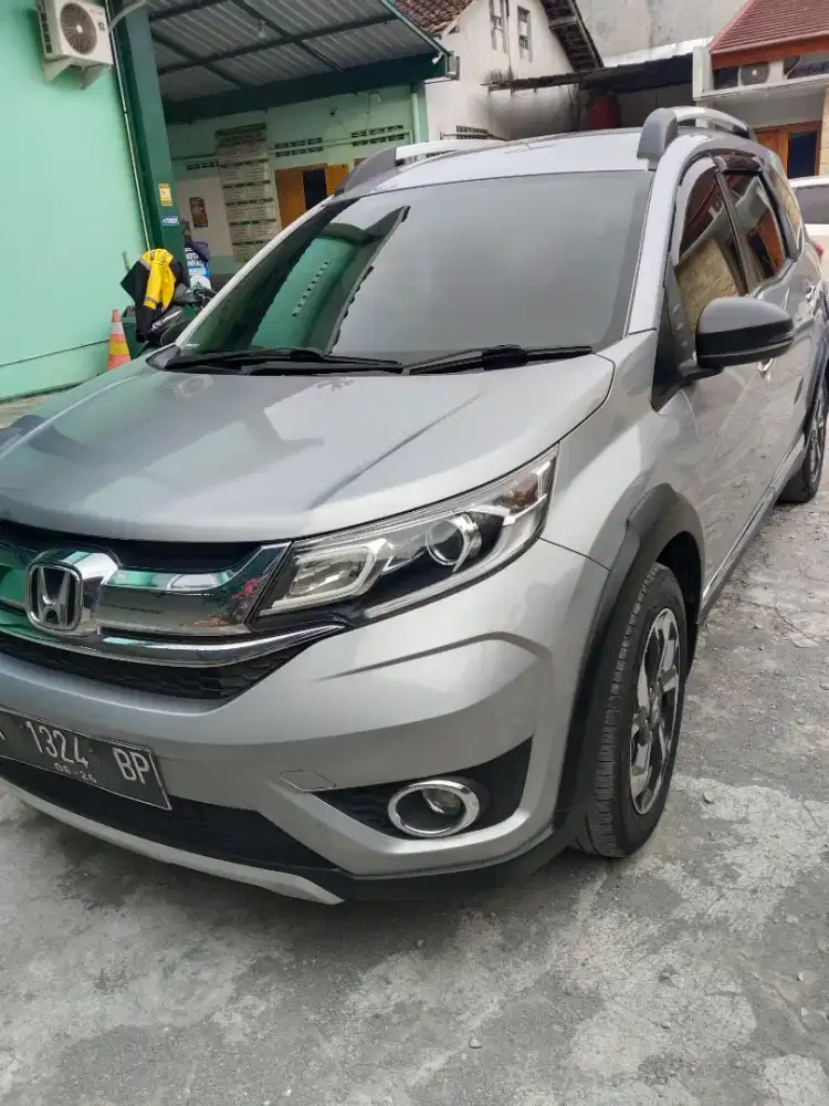 BR-V E Full Ori Km Rendah sangat terawat istmewa