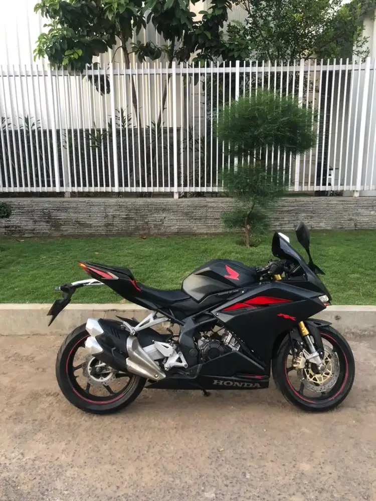 Honda CBR 250RR 2017 Full Original,Full Black