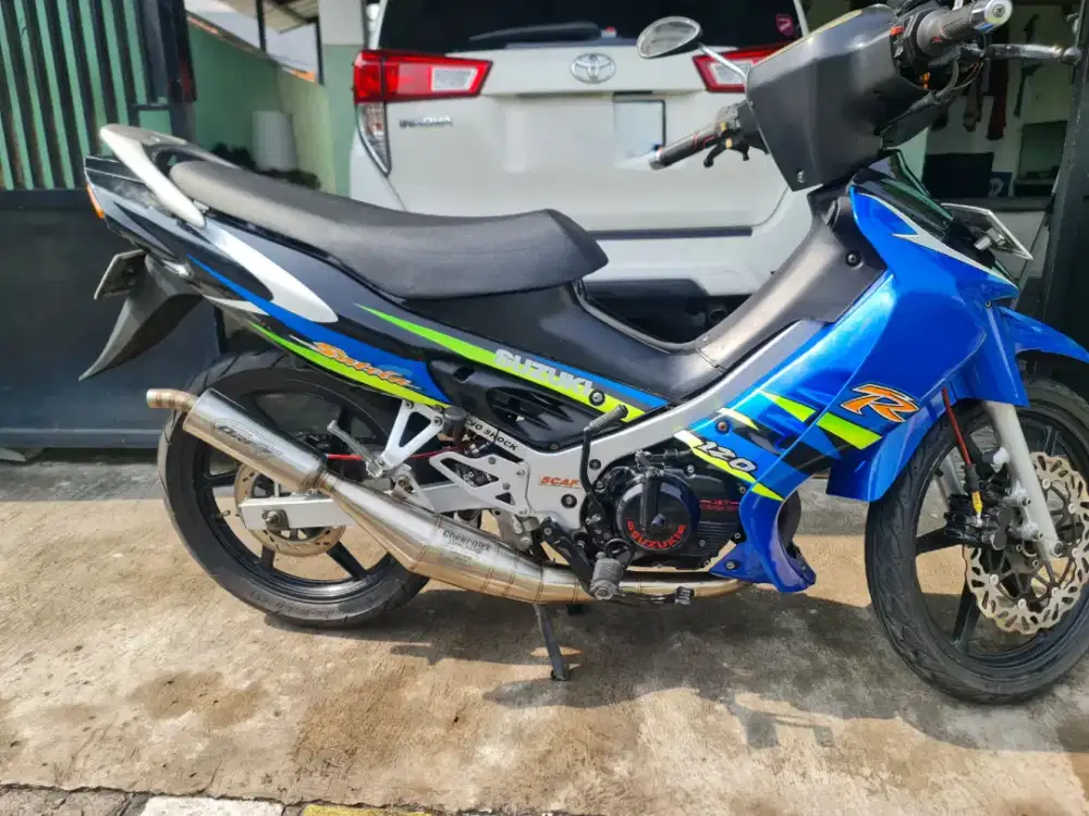 JUAL SATRIA HIU 2004