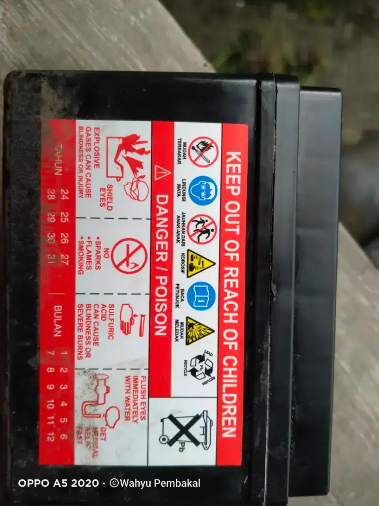 aki bekas Vario 110 satatar KD kuat gsn lampu masih oke