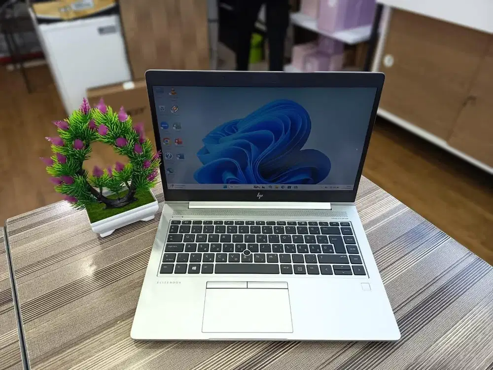 Hp elitebook 745 G6 Amd Ryzen 5 3500