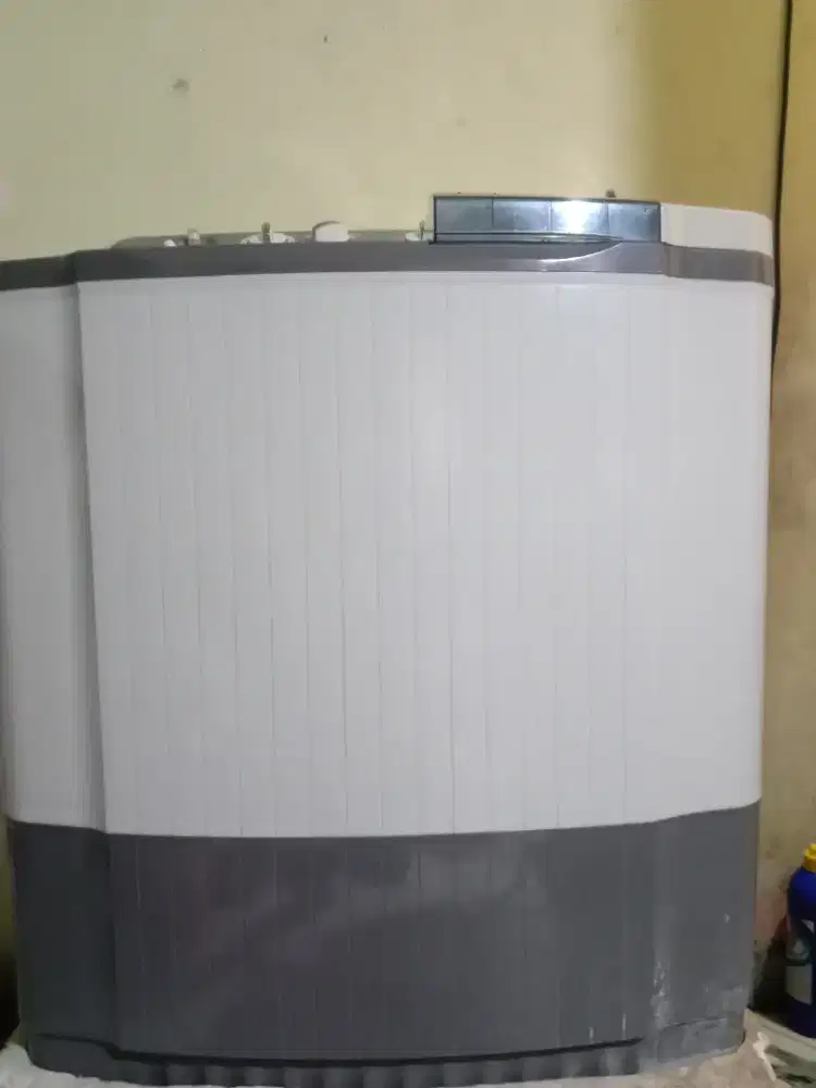 Mesin Cuci LG 9Kg(Kondisi masih bagus karena mau pindah kontrakan)