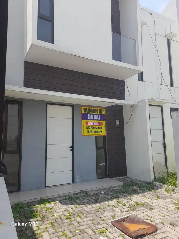 DIJUAL RUMAH 2 Lantai SHM Cluster Alamanda AB-18 Golden East Gresik