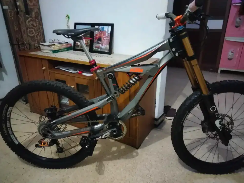 KTM Down Hill isian Sultan gress
