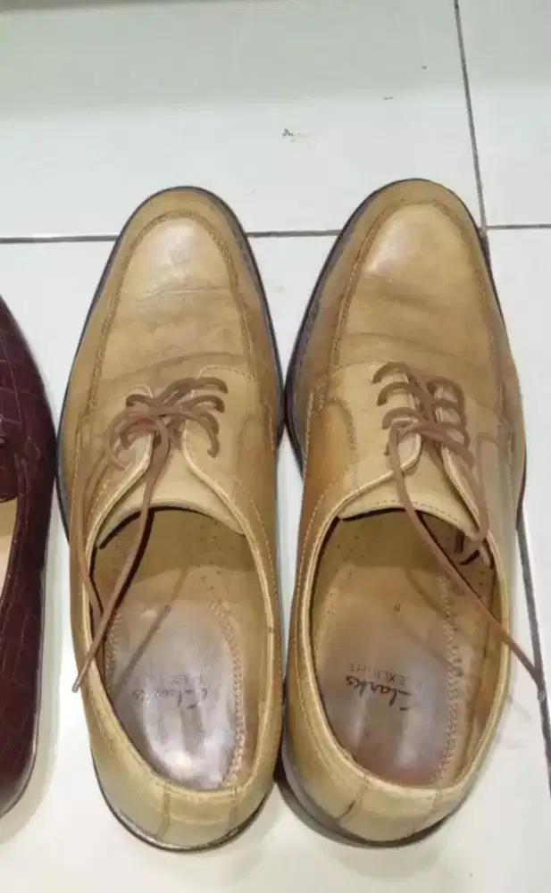 Sepatu kulit clarks murah bagus