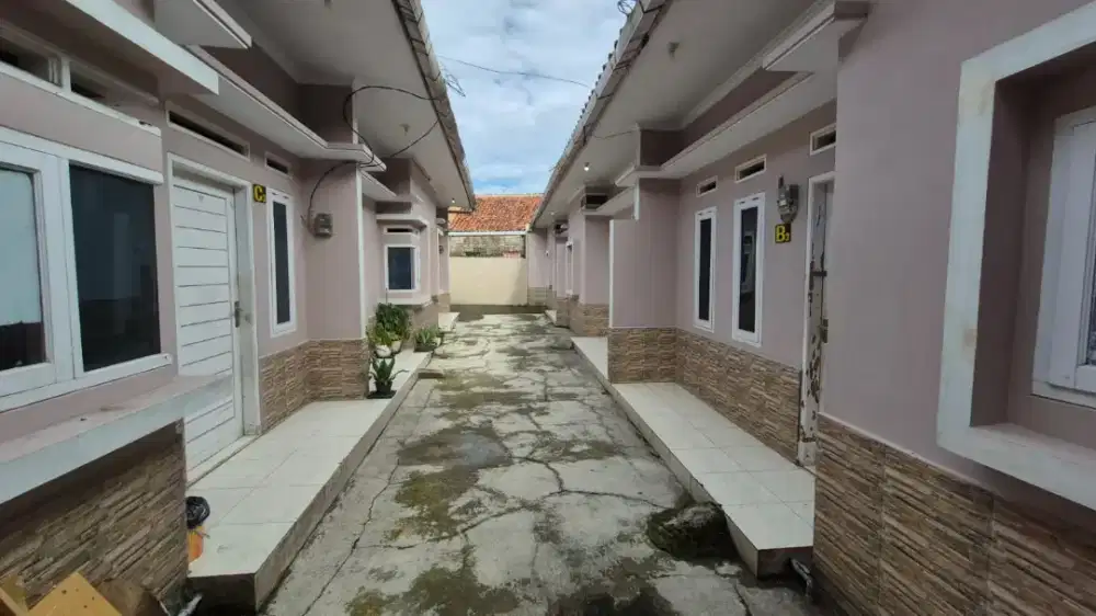 Di sewa kan rumah petak sariah kusus pasutri di cikoneng sindangkasih