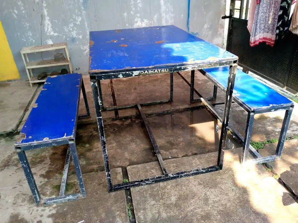 Jual cepat set meja kursi bekas warung makan