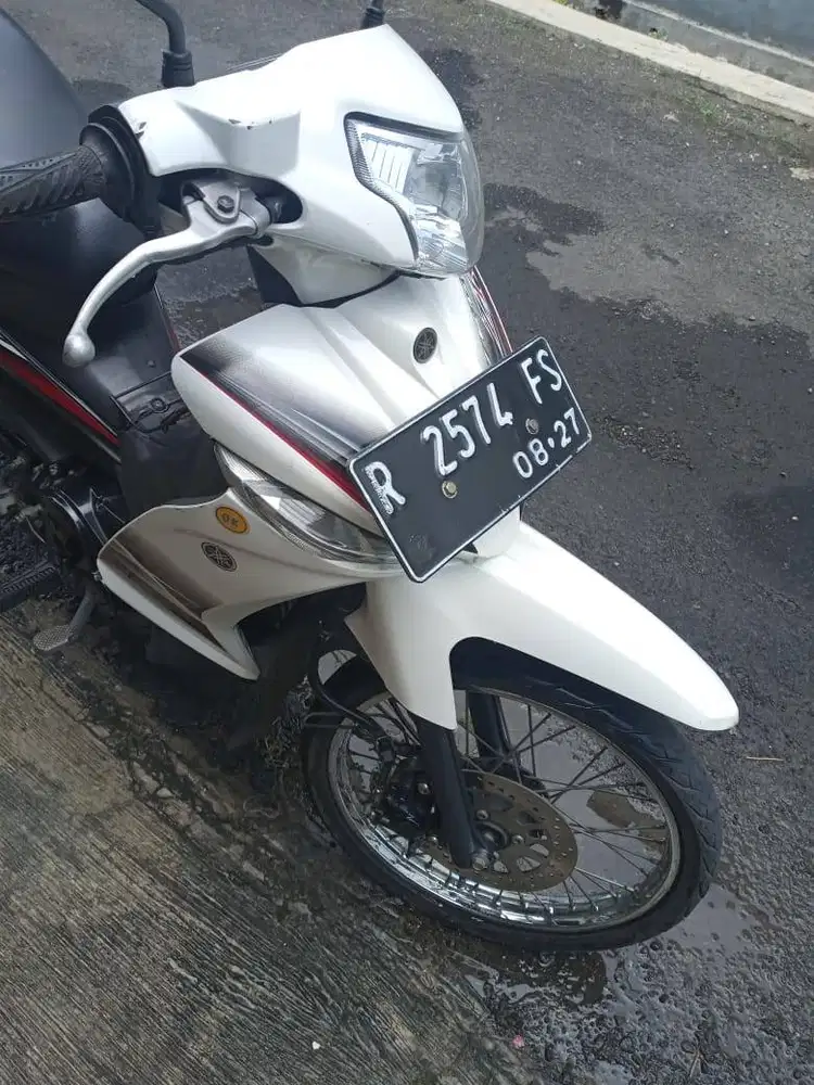 yamaha vega ZR putih