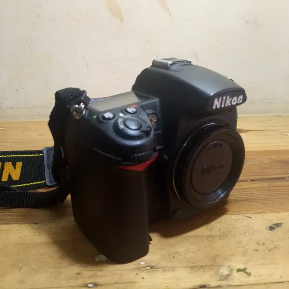 Kamera DSLR Nikon D7000 Semipro Body Only