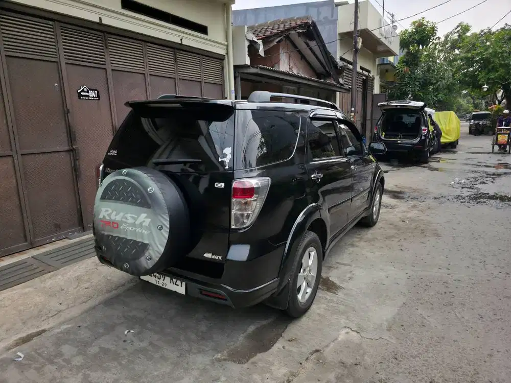 Toyota Rush G Matic AT Tahun 2014 Hitam , 2015