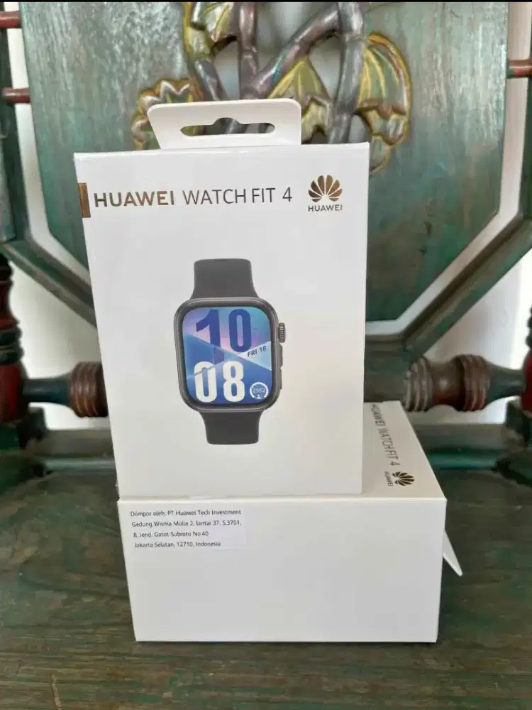 “Gaya, fit, dan canggih di pergelangan tanganmu — Huawei Watch Fit 4 ”