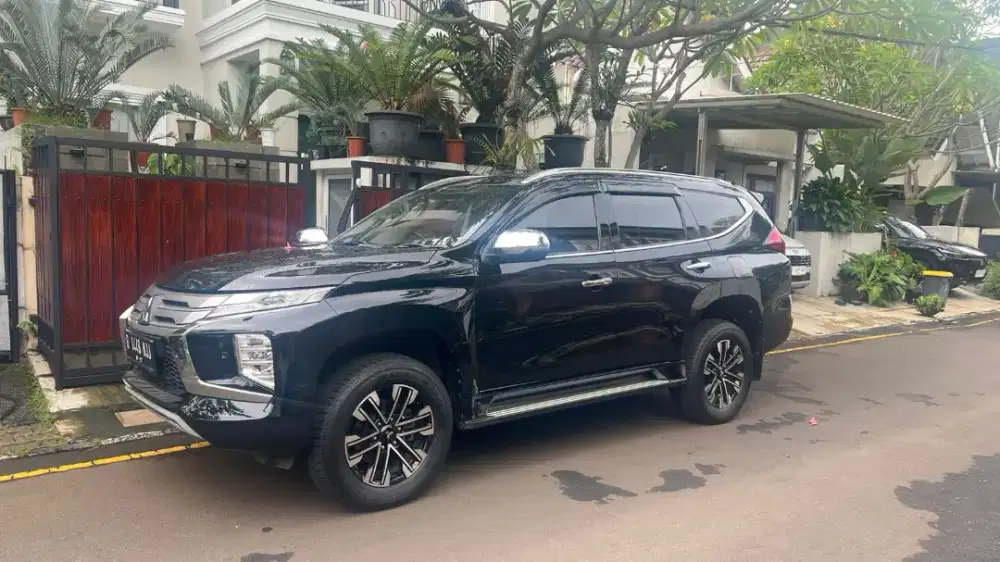 Dijual Mitsubishi Pajero Sport Dakar AT Hitam 2022 Istimewa Low KM