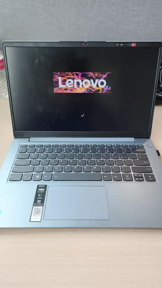 Laptop Lenovo Ideapad Slim 3 (8/512 SSD)