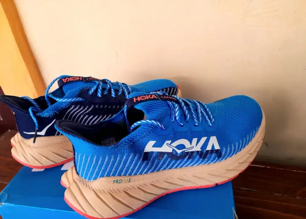 Sepatu running hoka carbon x3 lengkap box