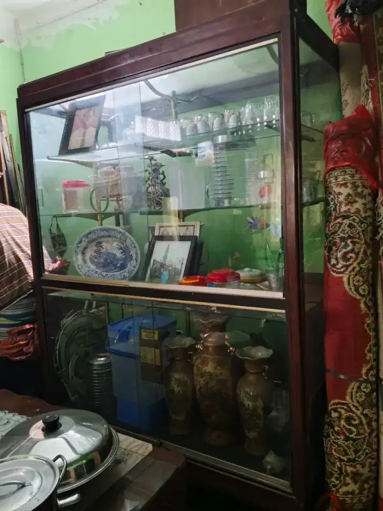 Dijual Lemari Jati Bekas