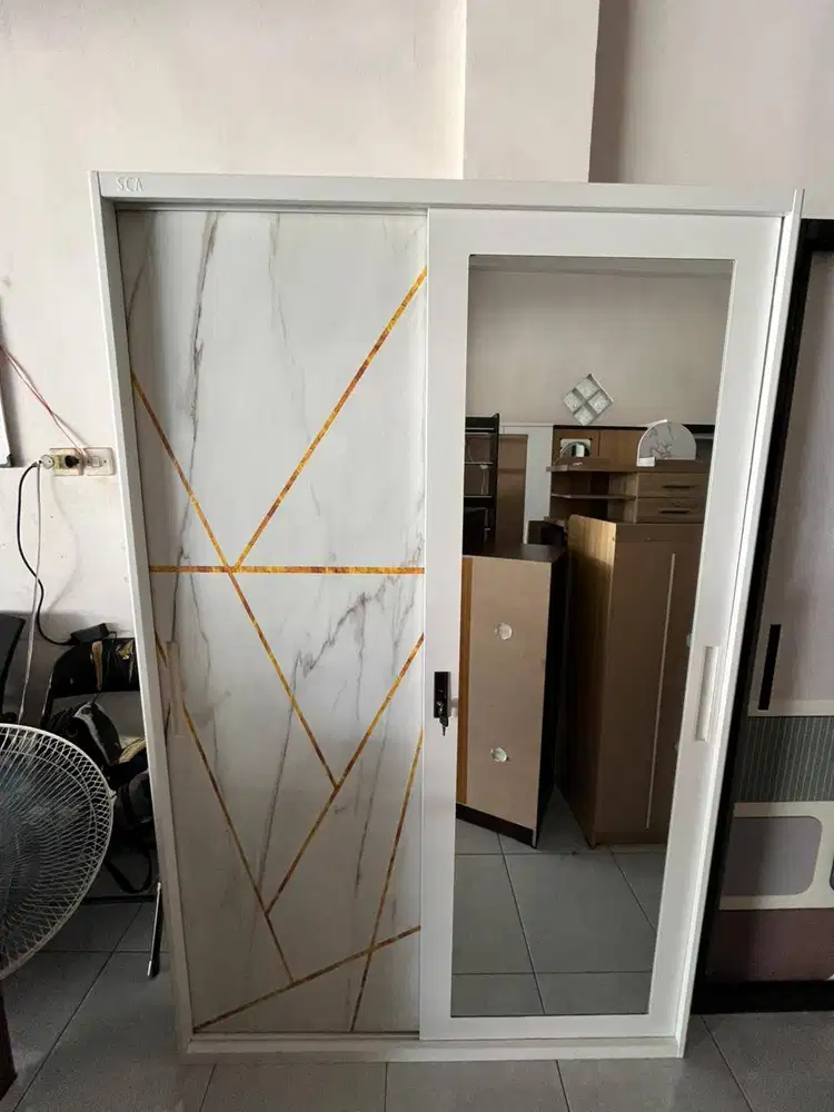 Promo sale termurah lemari pakaian besi pintu sliding terlaris