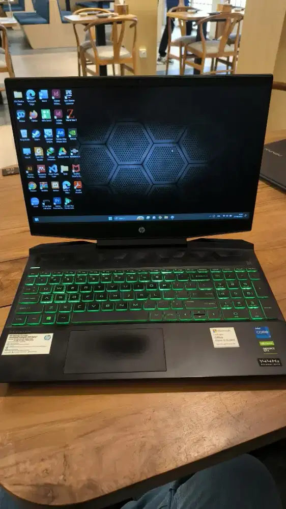 HP Pavilion Gaming 15 i7 generasi 11