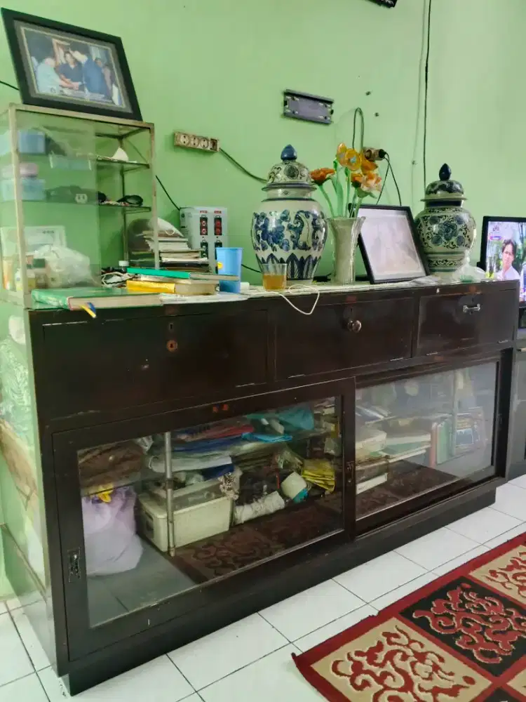 Dijual Etalase Kayu Jati Bekas
