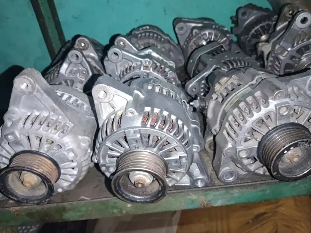 Alternator dan starter mobil