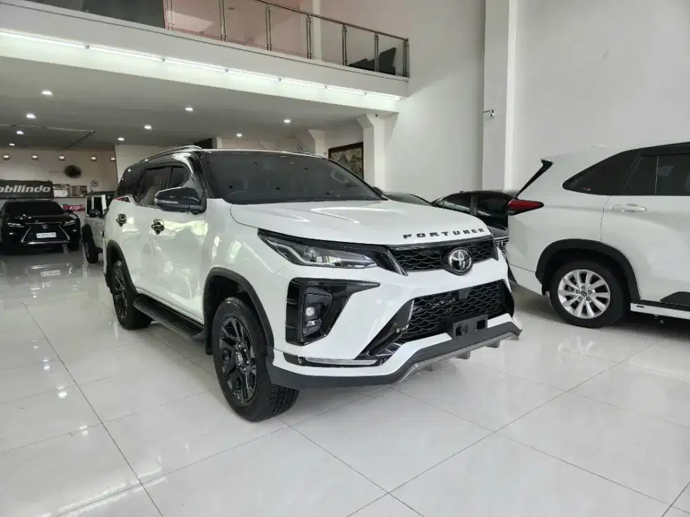 Fortuner 2.8 VRZ TSS 4x2 A/T GR-Sport Legender 2024 km5rb
