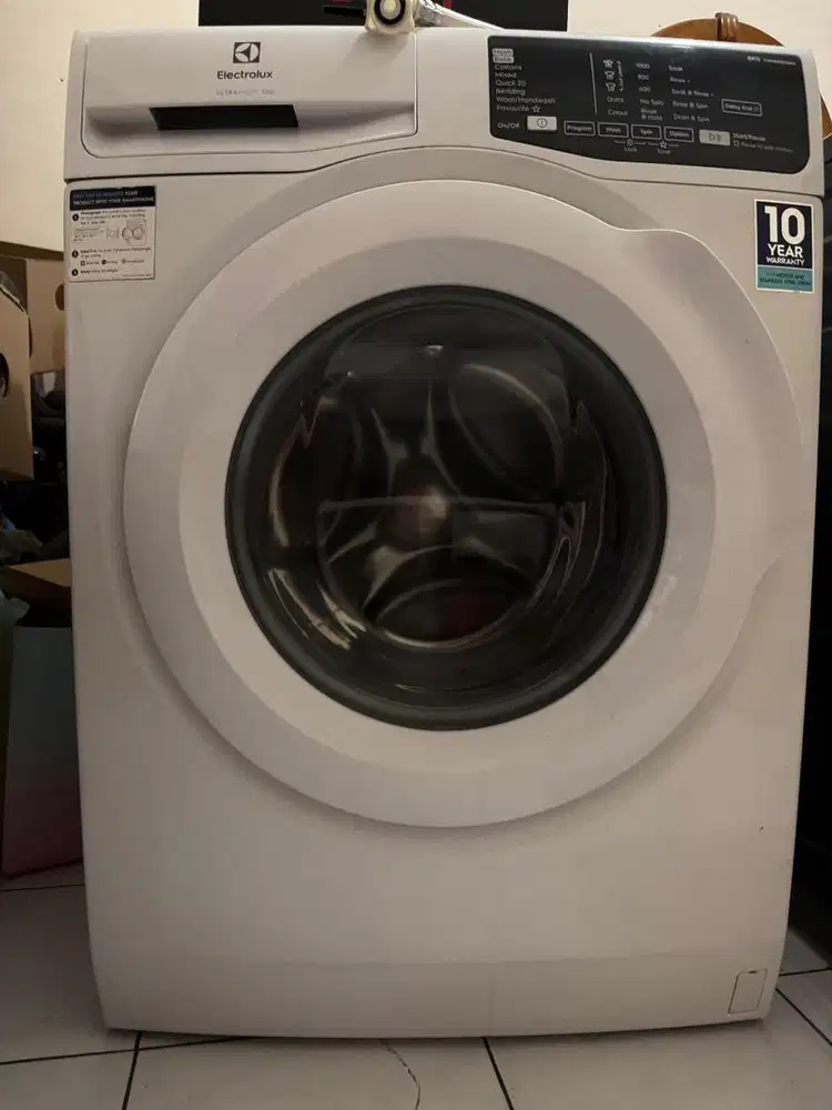 Mesin cuci bukaan depan Electrolux terawat