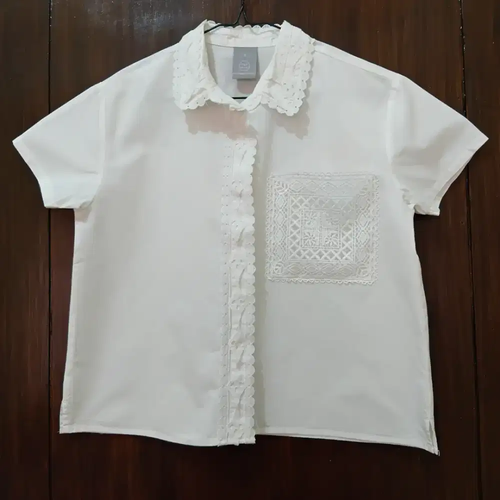 Cottonink Off White Shirt Atasan Kemeja Putih Wanita Lengan Pendek