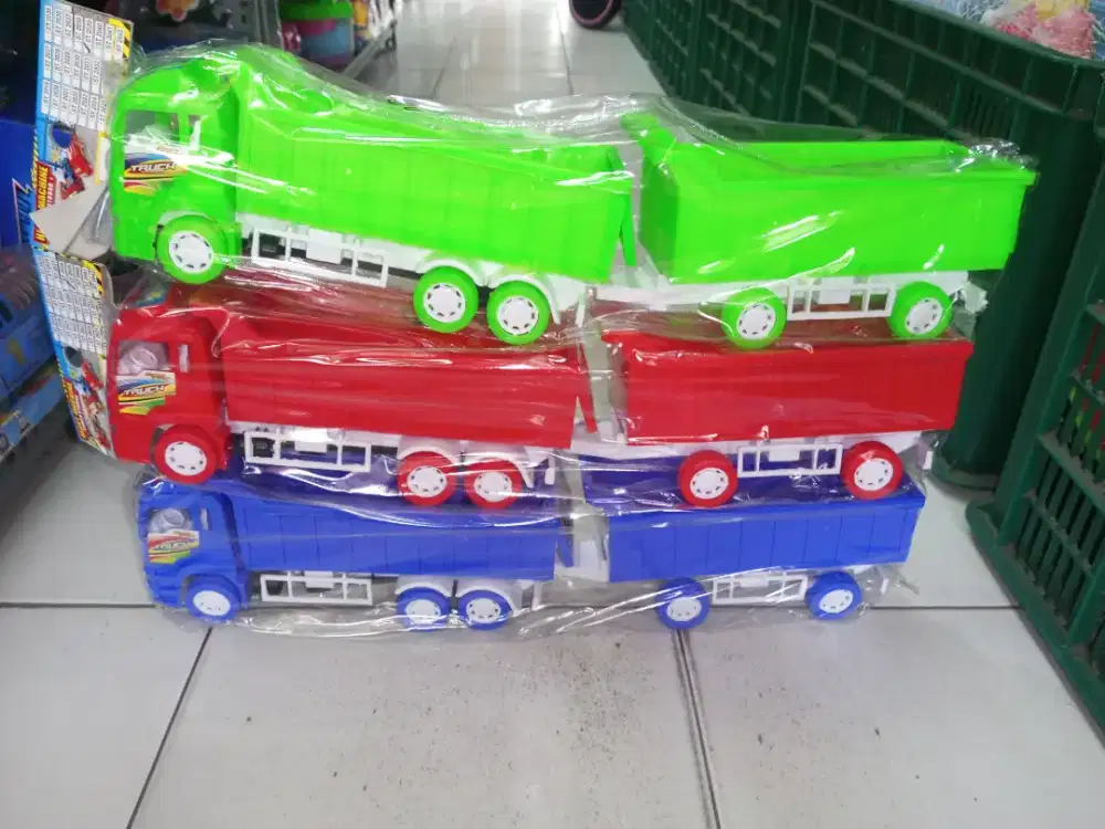 Mainan anak truk dump gandeng