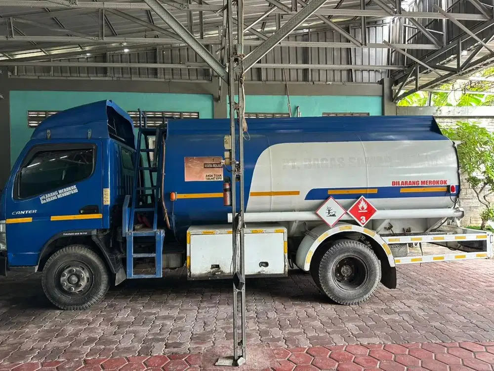 Mitsubishi canter tangki solar non subsidi 125 ps ss 2020 odo 85k