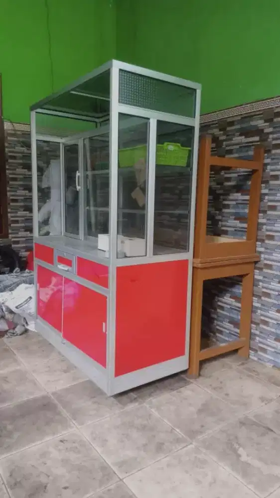 Jual dijamin kayak baru lengkap sama mejanya