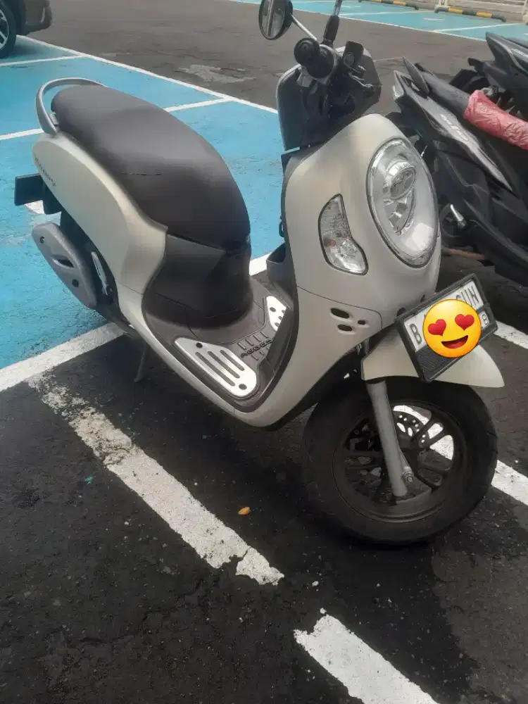Scoopy prestige 2023
