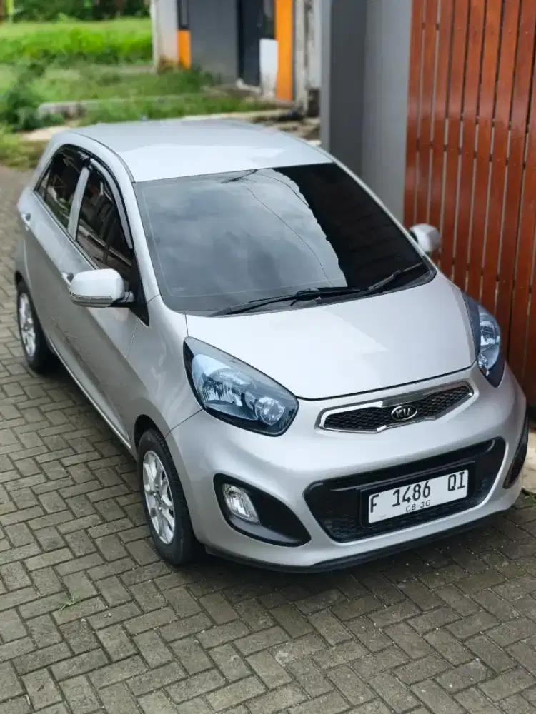 Kia Picanto SE 1.2 2012 MT