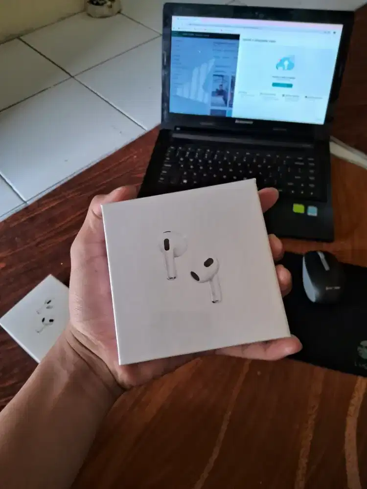 Airpods gen 3 ( brand new )