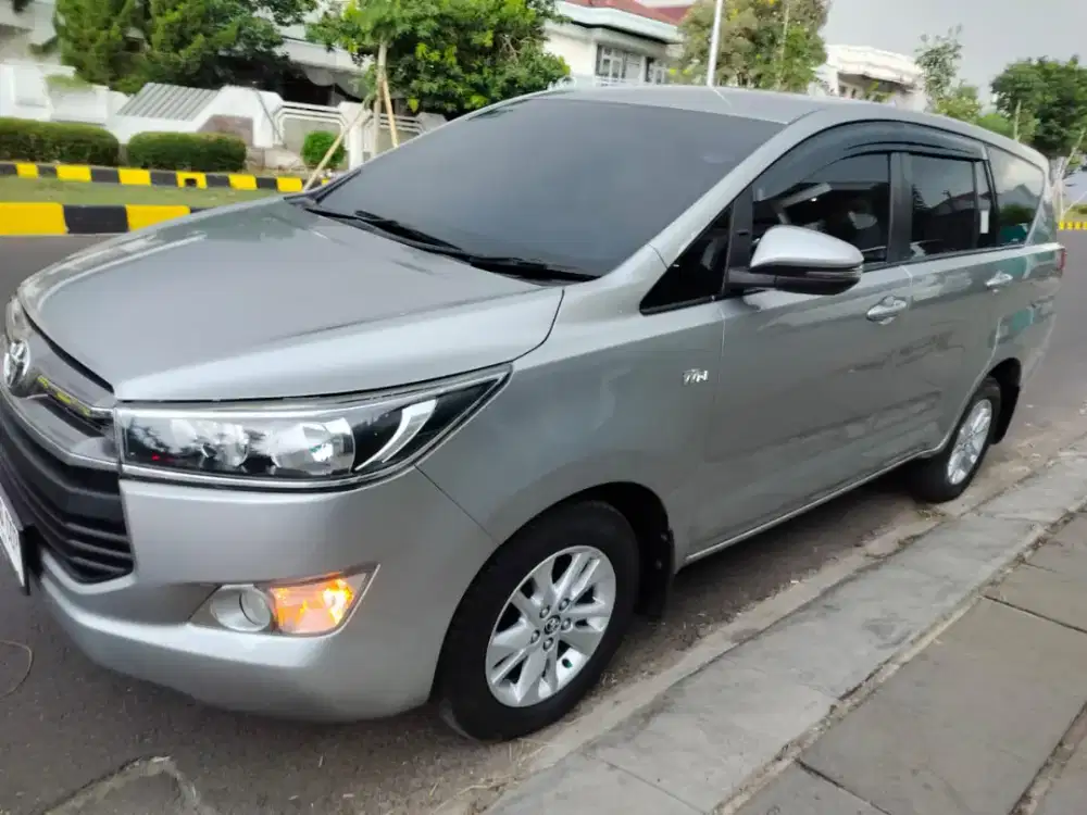 dijual innova 2017 at