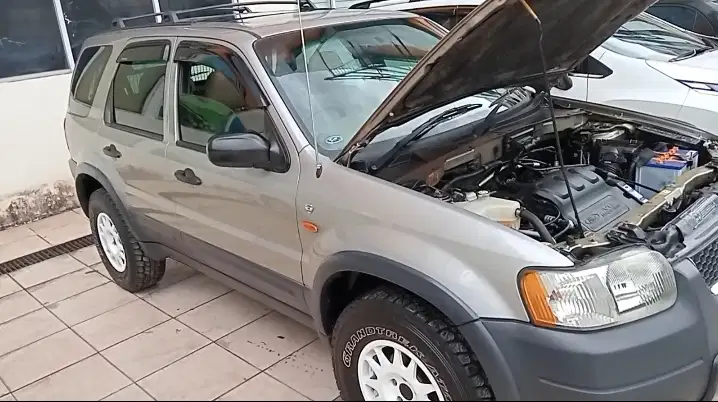 Ford Escape 2004 Bensin