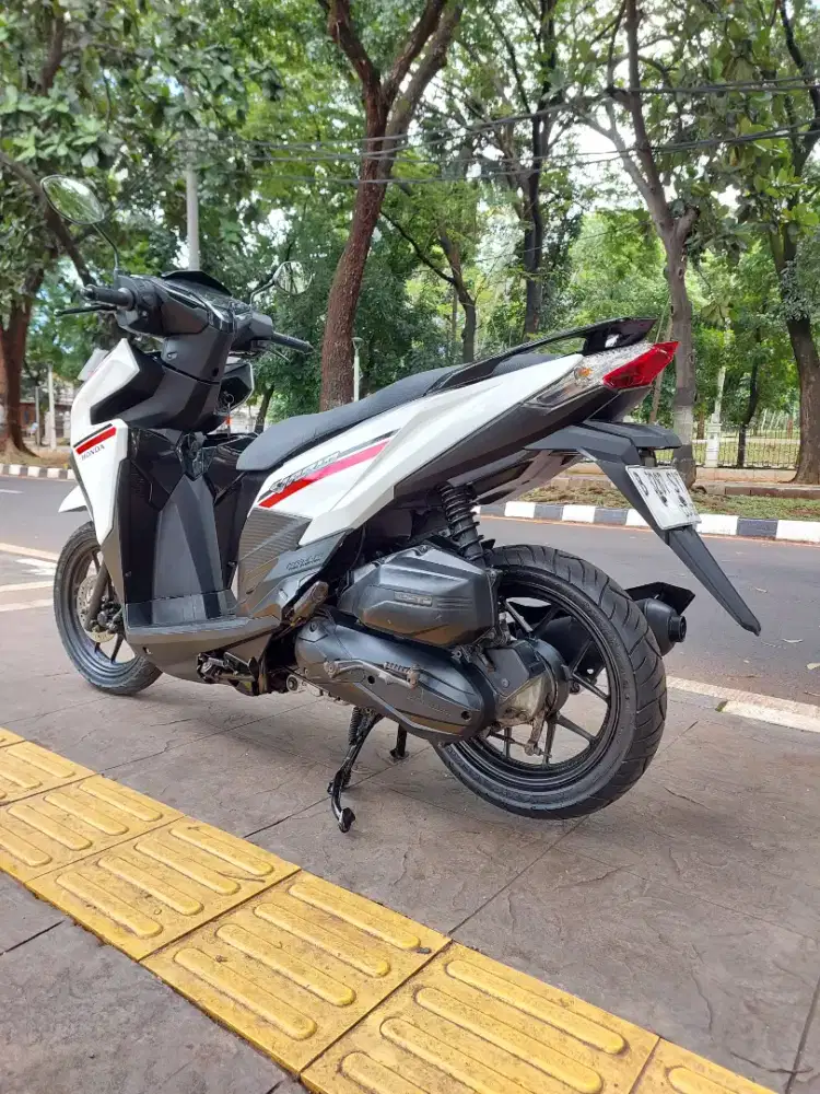 DIJUAL CASH HONDA VARIO 125 LED OLD CBS THN 2015 PAJAK IDUP SIAP PAKAI
