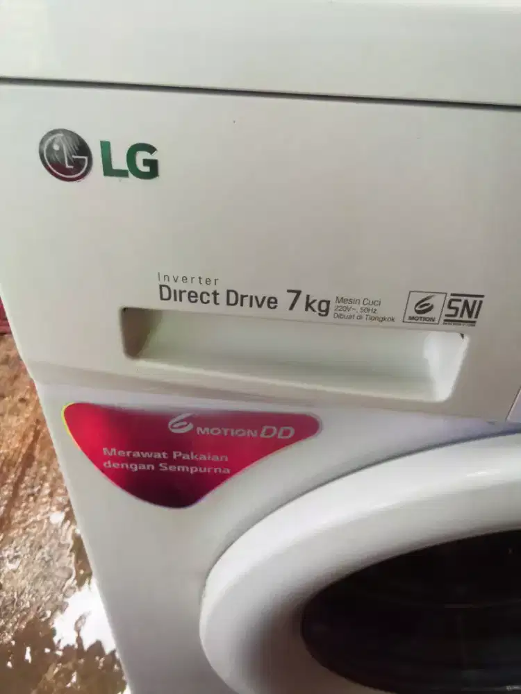 Mesin cuci front loading LG direct Drive