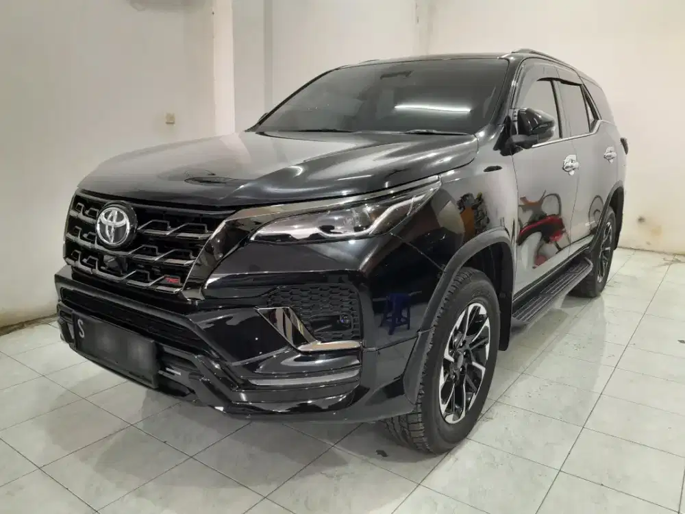 Toyota Fortuner VRZ TRD 2020 Hitam Automatic