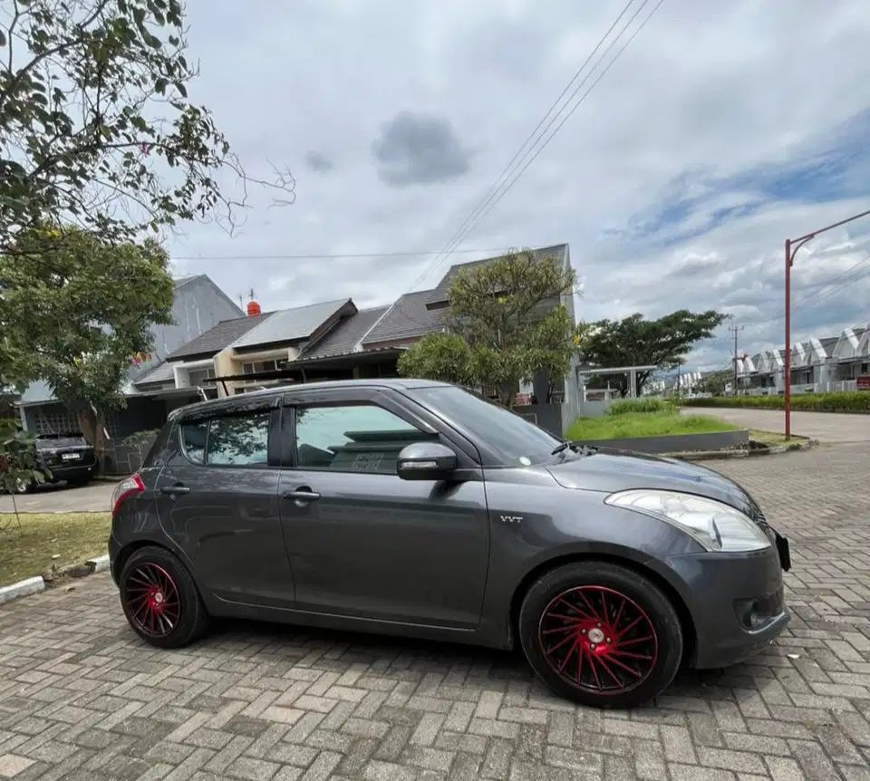 Suzuki Swift 2013 Bensin