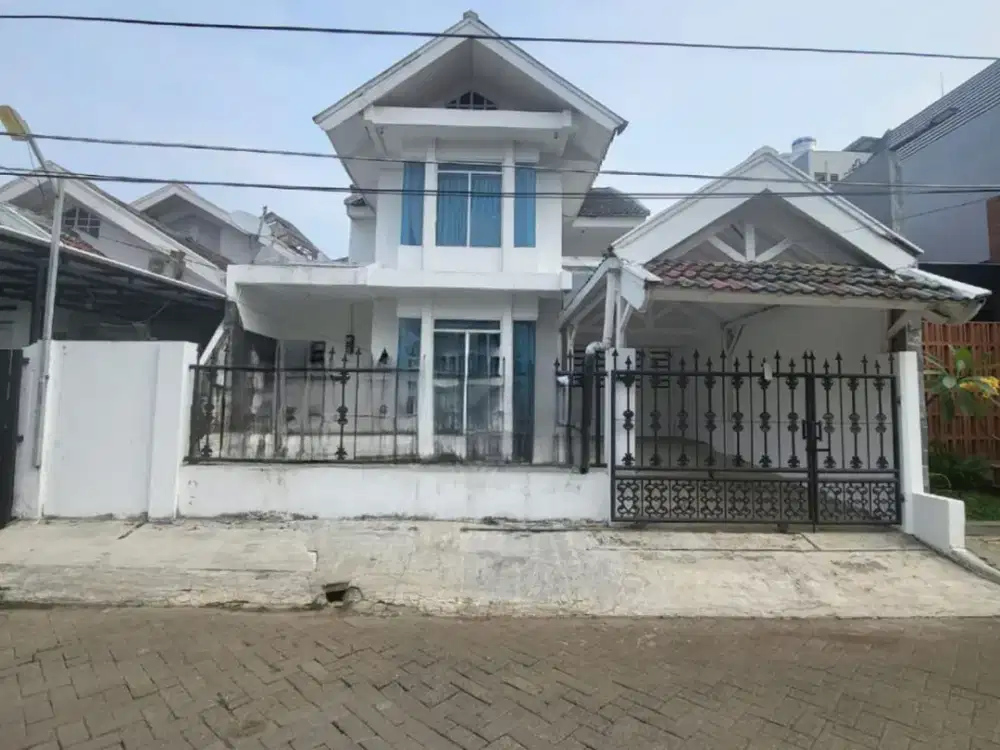 Dijual Rumah Minimalis dengan Sentuhan Klasik di Bintaro Jaya - PR 14842
