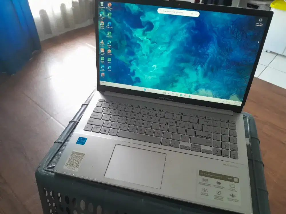 Laptop asus vivobook go