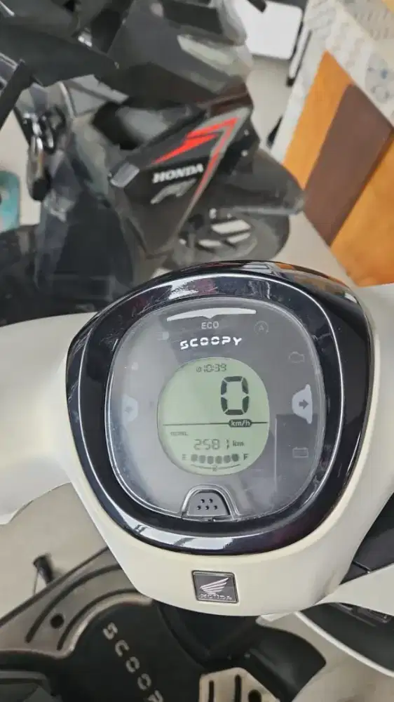 scoopy 2025 prestige