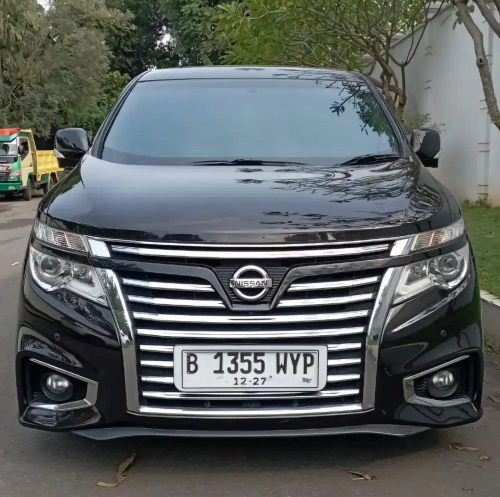 Nissan New Elgrand 2.5 HWS AT Facelift 2014 Hitam Sgt Istimewa Sekali