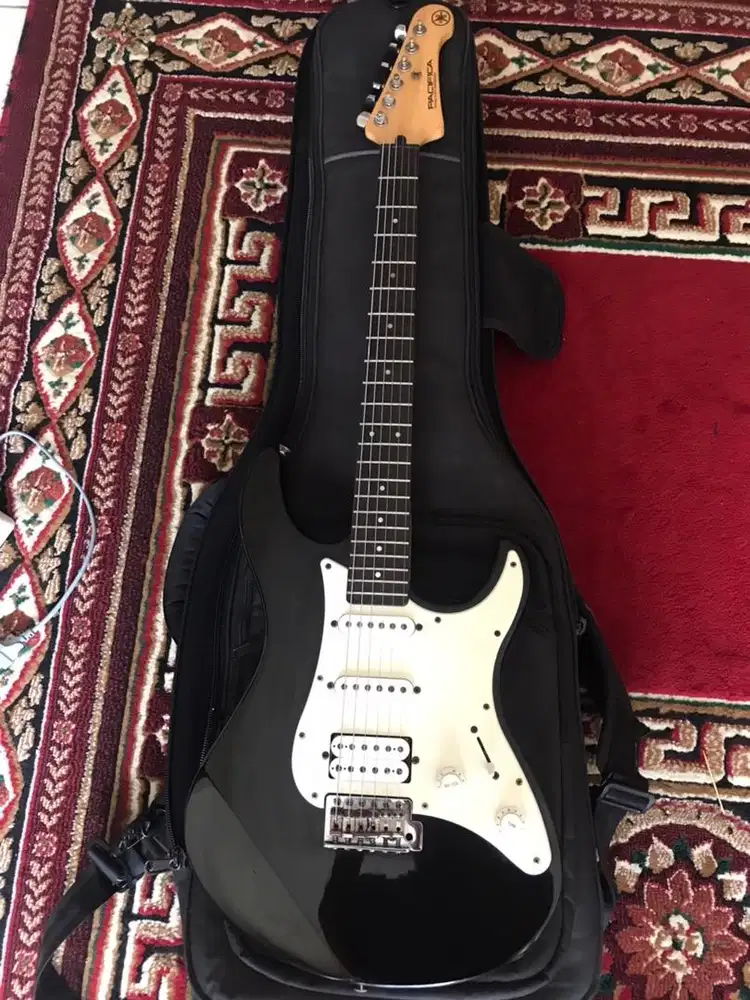 Gitar yamaha 112 j dan gigbag Dr case
