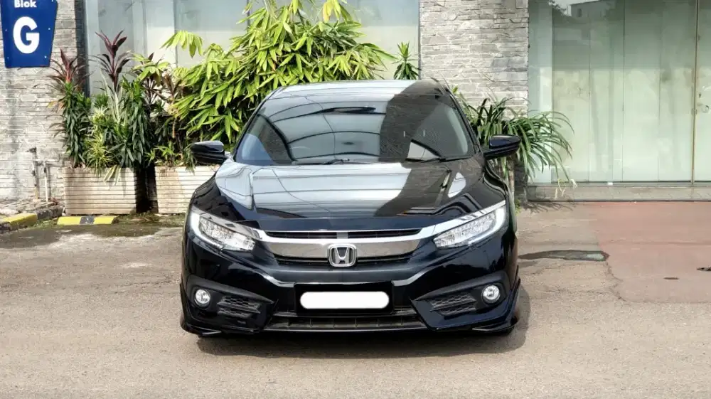 Km15rb honda civic es prestige sedan 2018 hitam